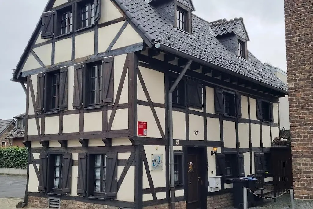 altes romantisches Fachwerkhaus in Rheinnähe auch für Workation geeignet-1